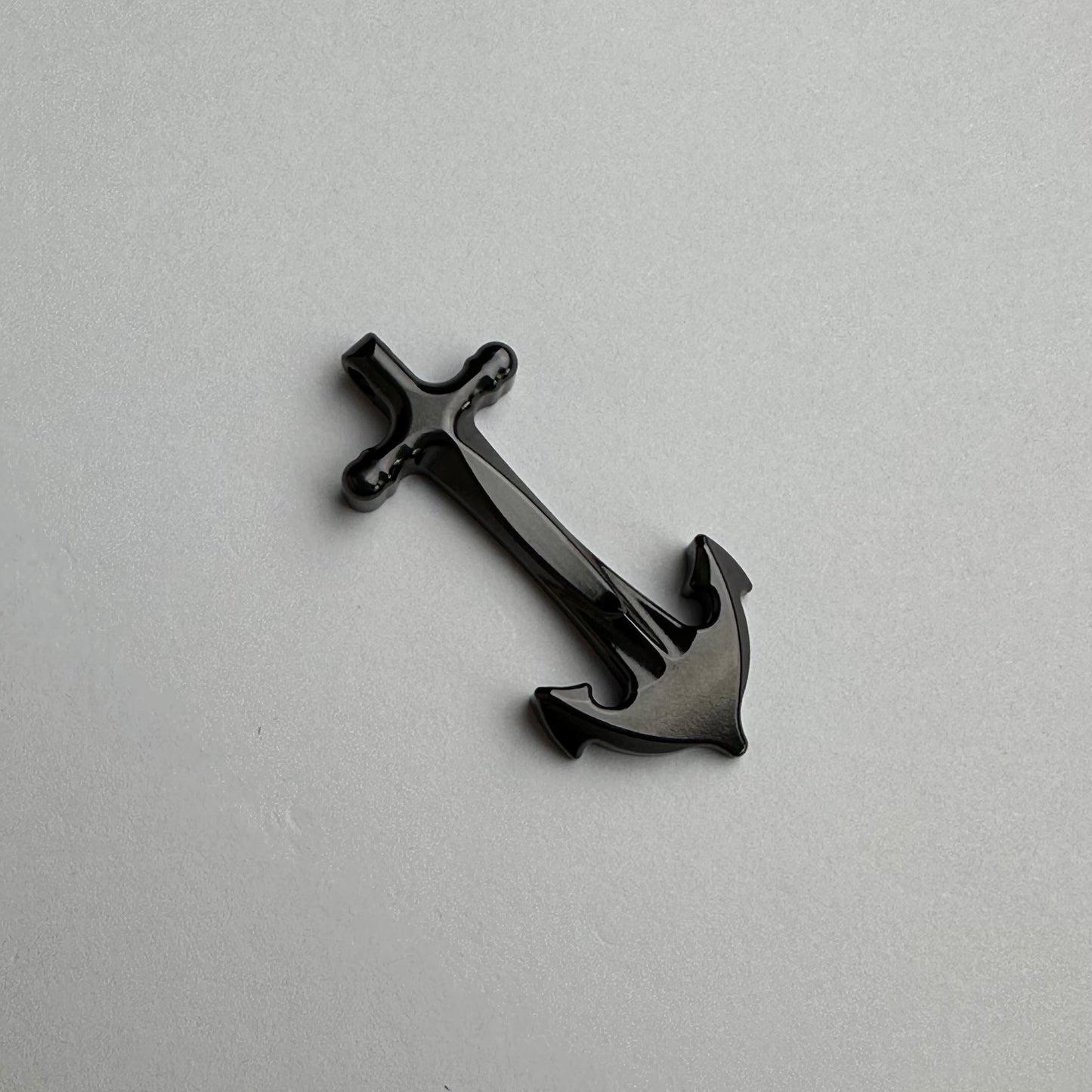 Black Pearl Anchor - Zirconium Clip